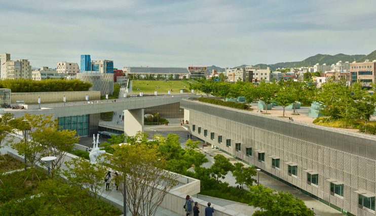 新建筑结伴旧历史，生文化中心创新精神